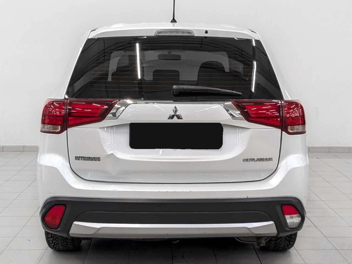 Mitsubishi Outlander с пробегом — 2015 год. Фото: #5