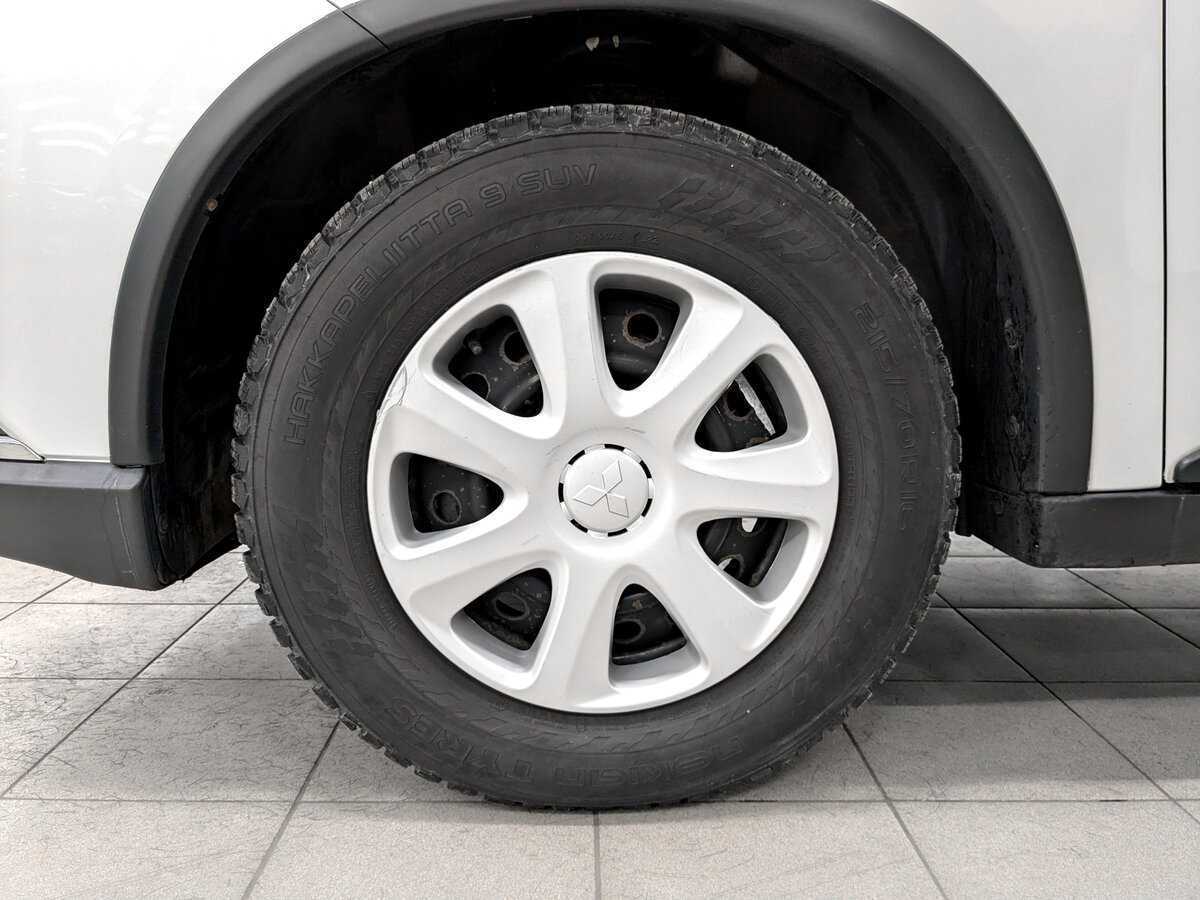 Mitsubishi Outlander с пробегом — 2015 год. Фото: #17