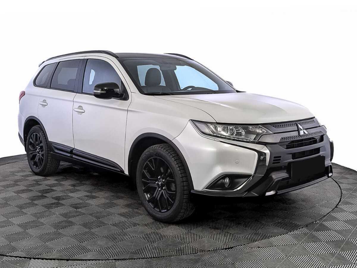 Mitsubishi Outlander с пробегом — 2022 год. Фото: #2