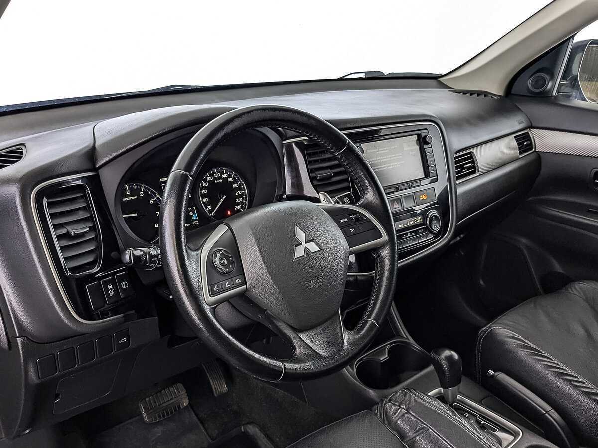 Mitsubishi Outlander с пробегом — 2014 год. Фото: #13