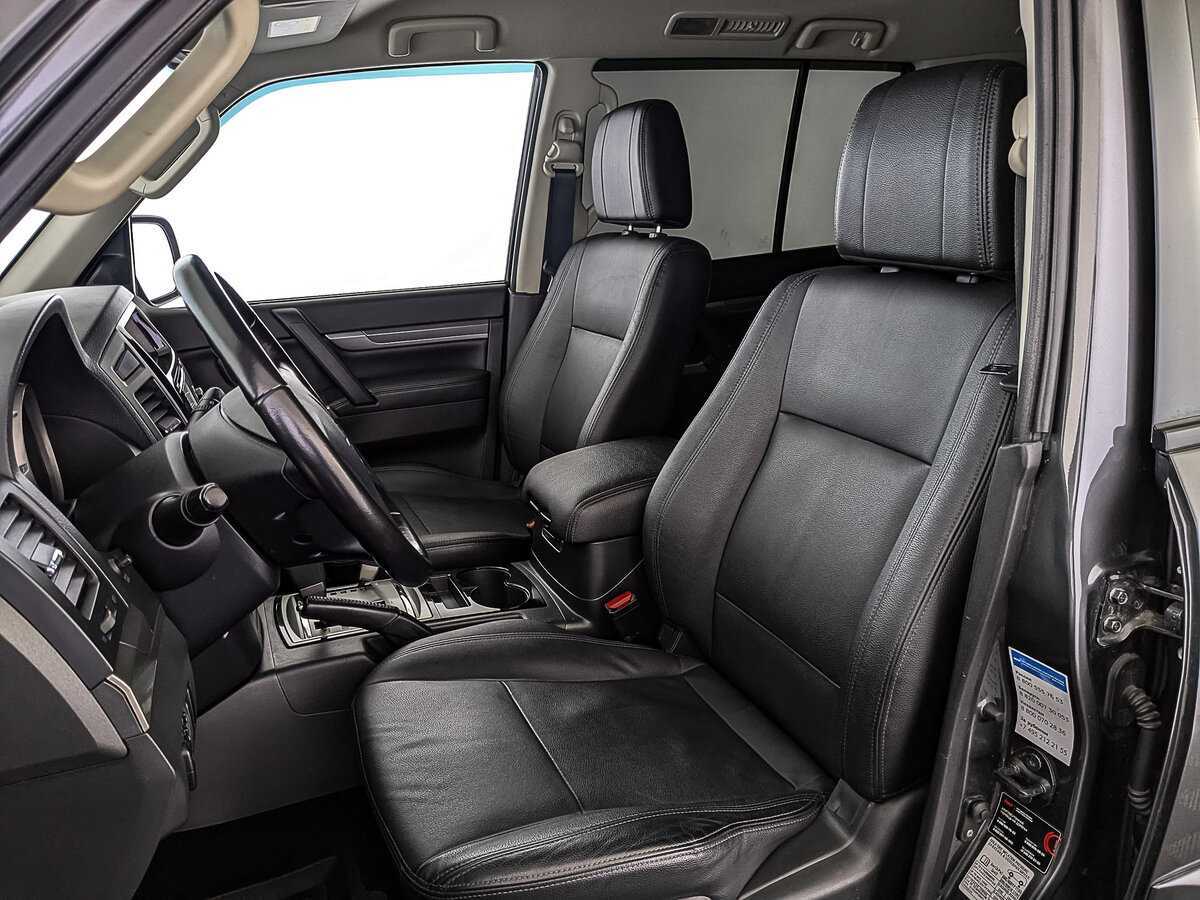 Mitsubishi Pajero с пробегом — 2018 год. Фото: #19