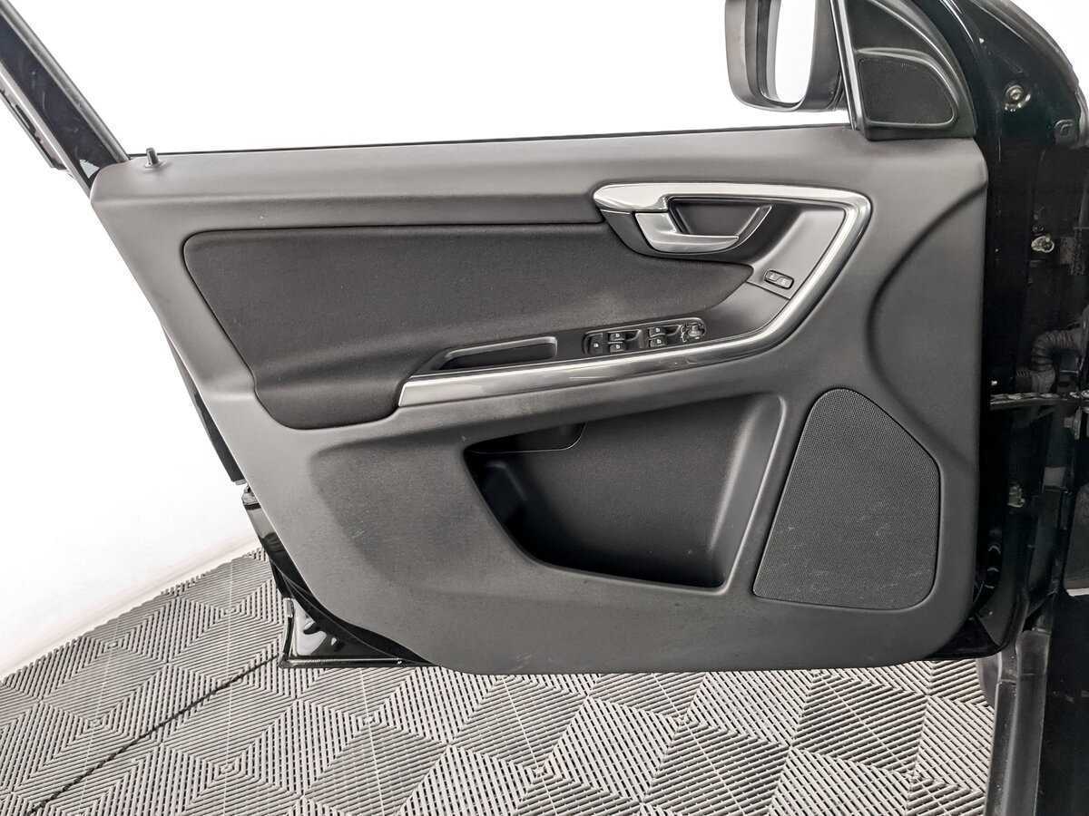 Volvo XC60 с пробегом — 2012 год. Фото: #18