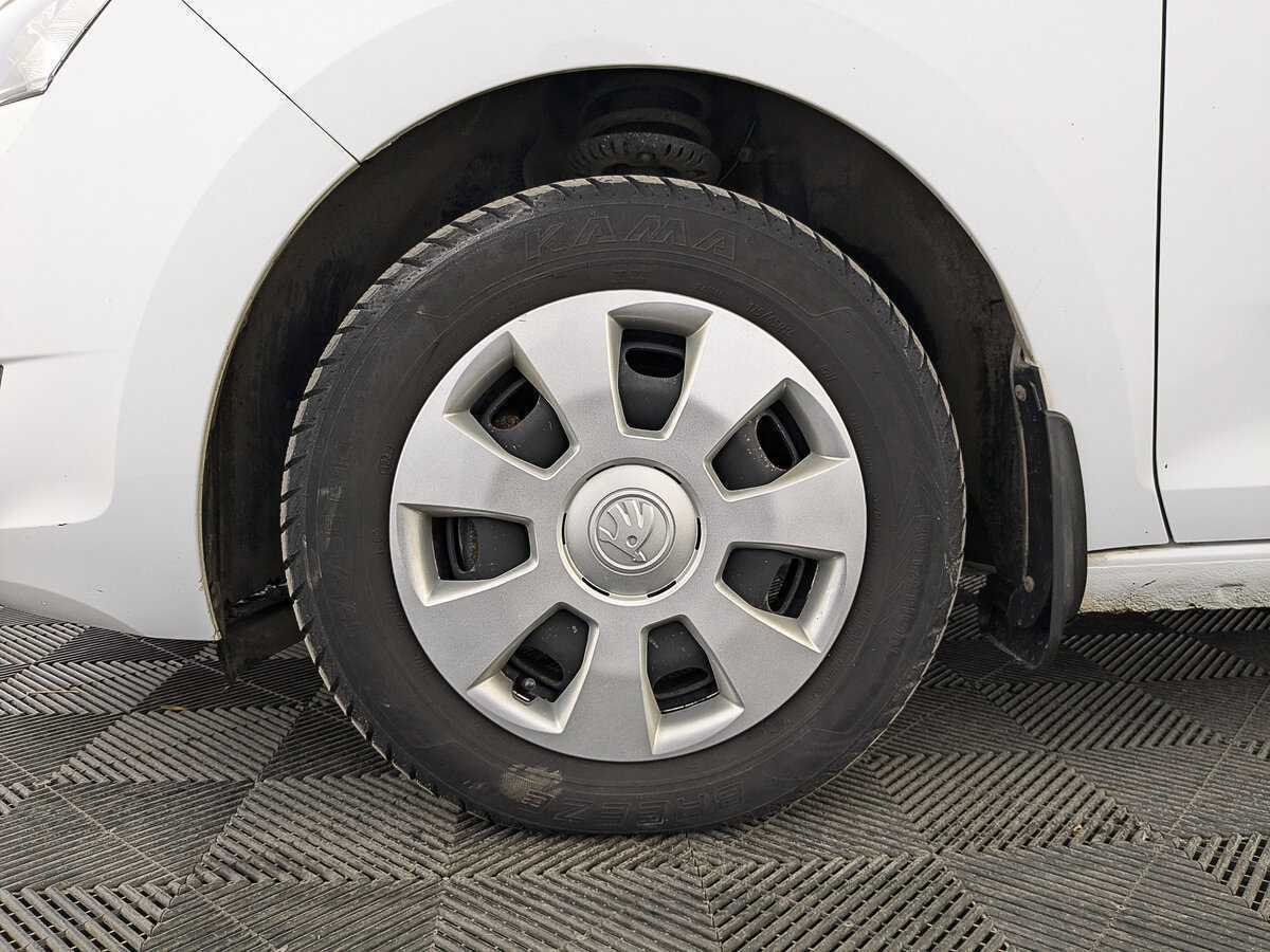 Skoda Rapid с пробегом — 2019 год. Фото: #11
