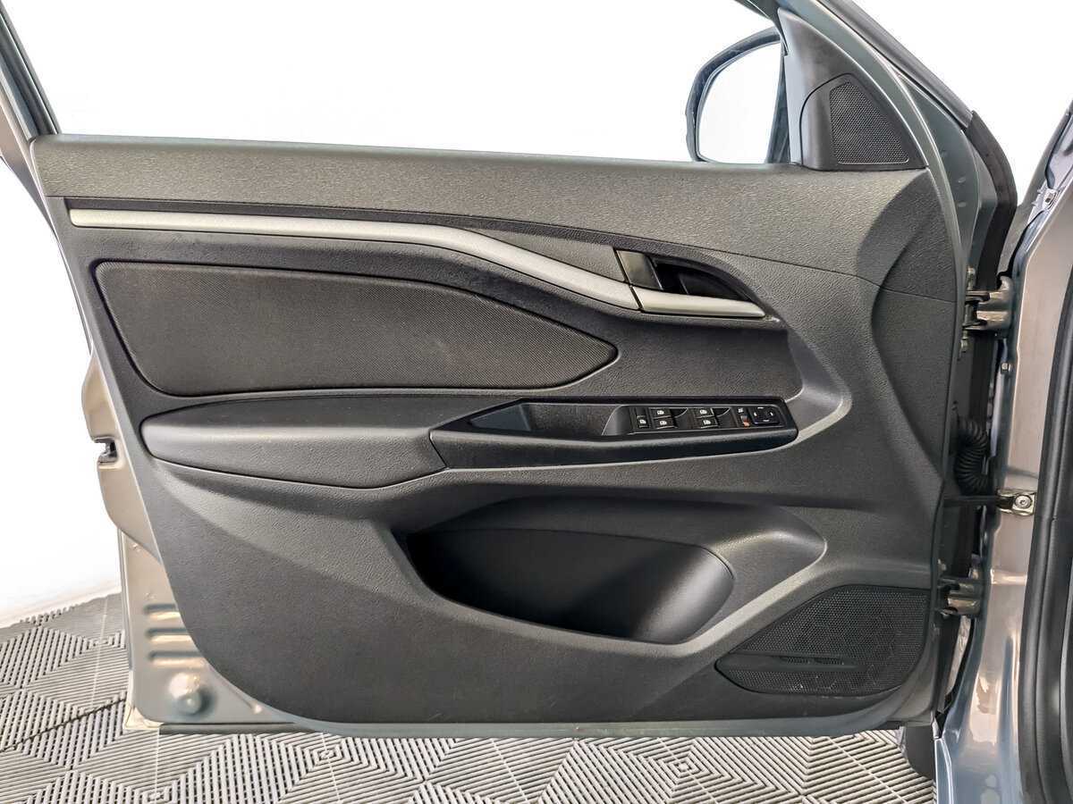 Lada (ВАЗ) Vesta с пробегом — 2017 год. Фото: #18