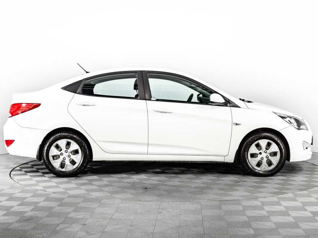 Hyundai Solaris с пробегом — 2016 год. Фото: #3