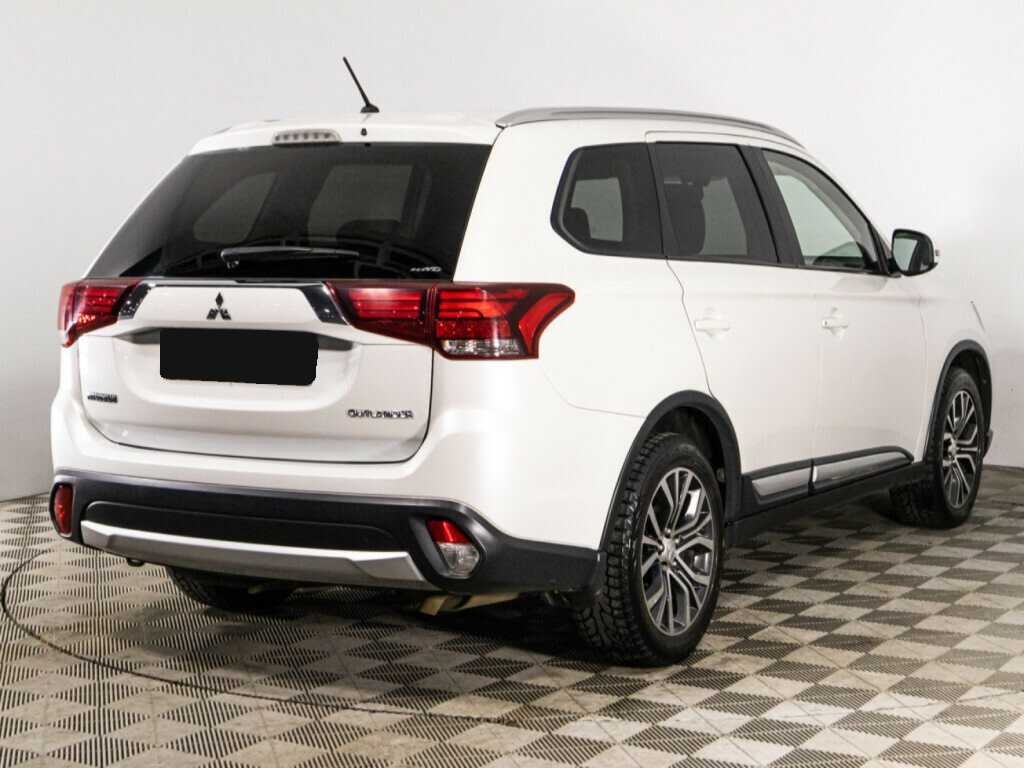 Mitsubishi Outlander с пробегом — 2016 год. Фото: #4