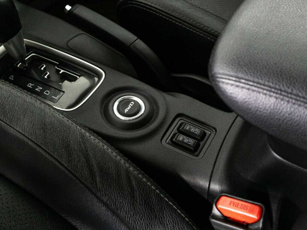 Mitsubishi Outlander с пробегом — 2016 год. Фото: #16