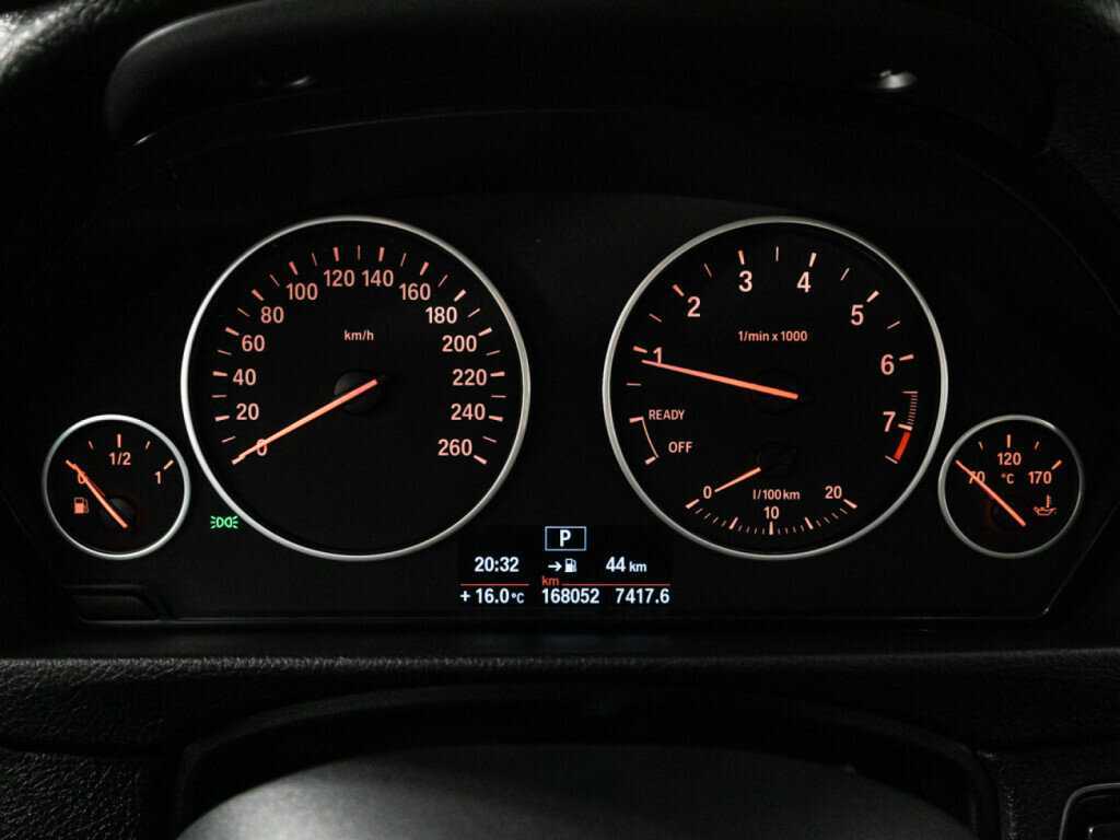 BMW 3 серии с пробегом — 2013 год. Фото: #11