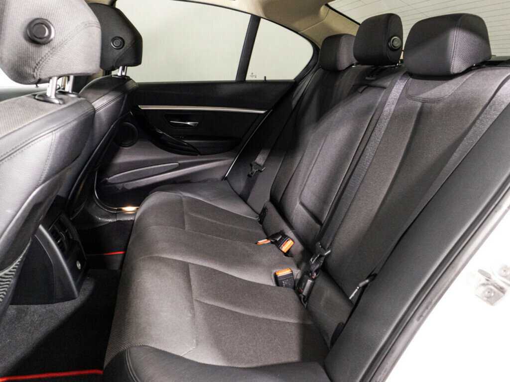 BMW 3 серии с пробегом — 2016 год. Фото: #9