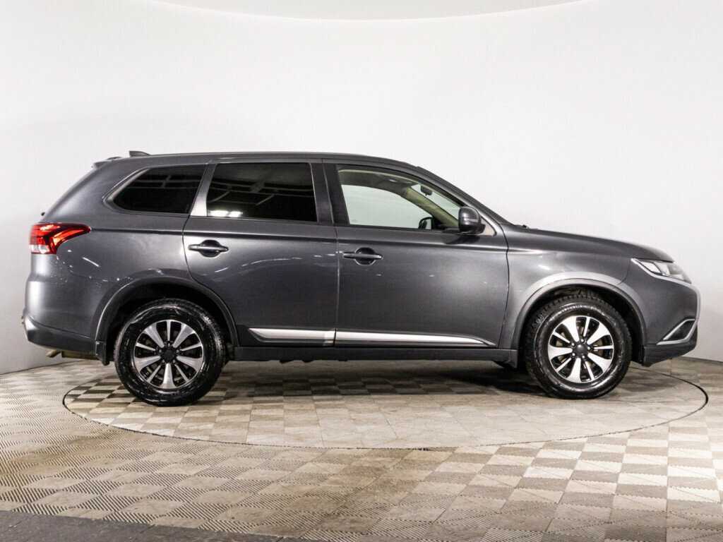 Mitsubishi Outlander с пробегом — 2019 год. Фото: #3