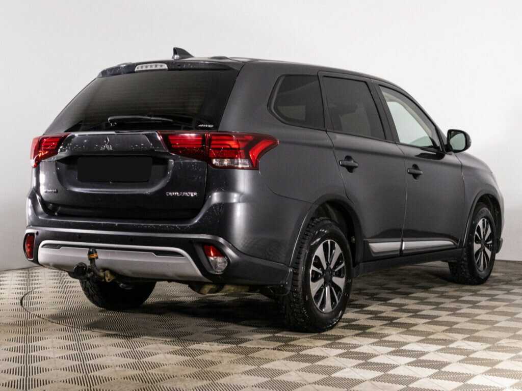 Mitsubishi Outlander с пробегом — 2019 год. Фото: #4