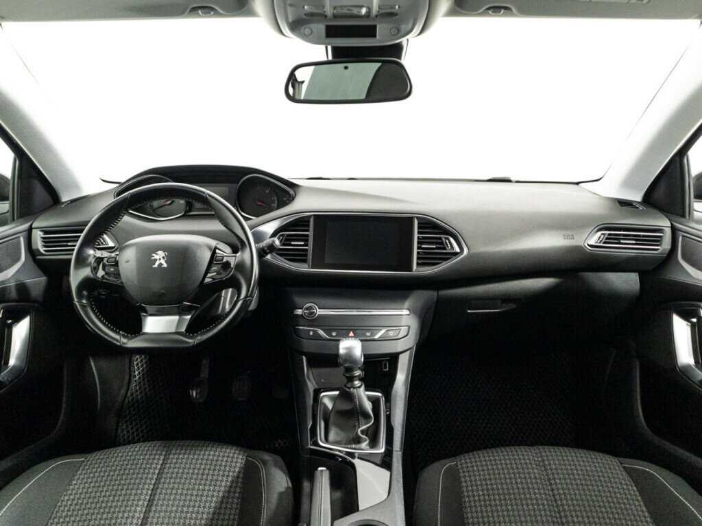 Peugeot 308 с пробегом — 2018 год. Фото: #12