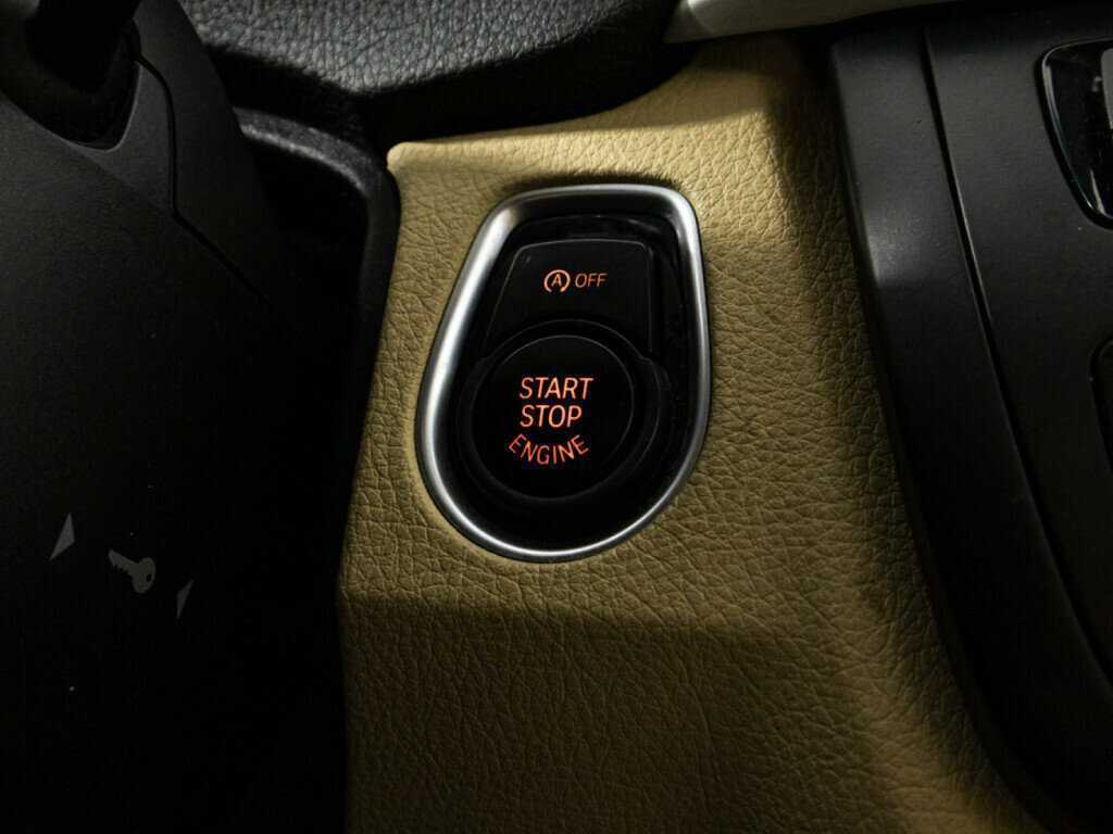 BMW 3 серии с пробегом — 2014 год. Фото: #16