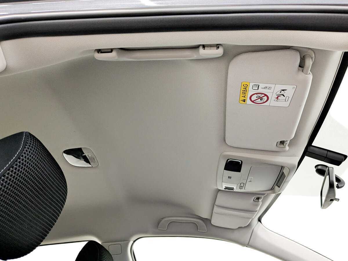 Subaru Outback с пробегом — 2015 год. Фото: #22