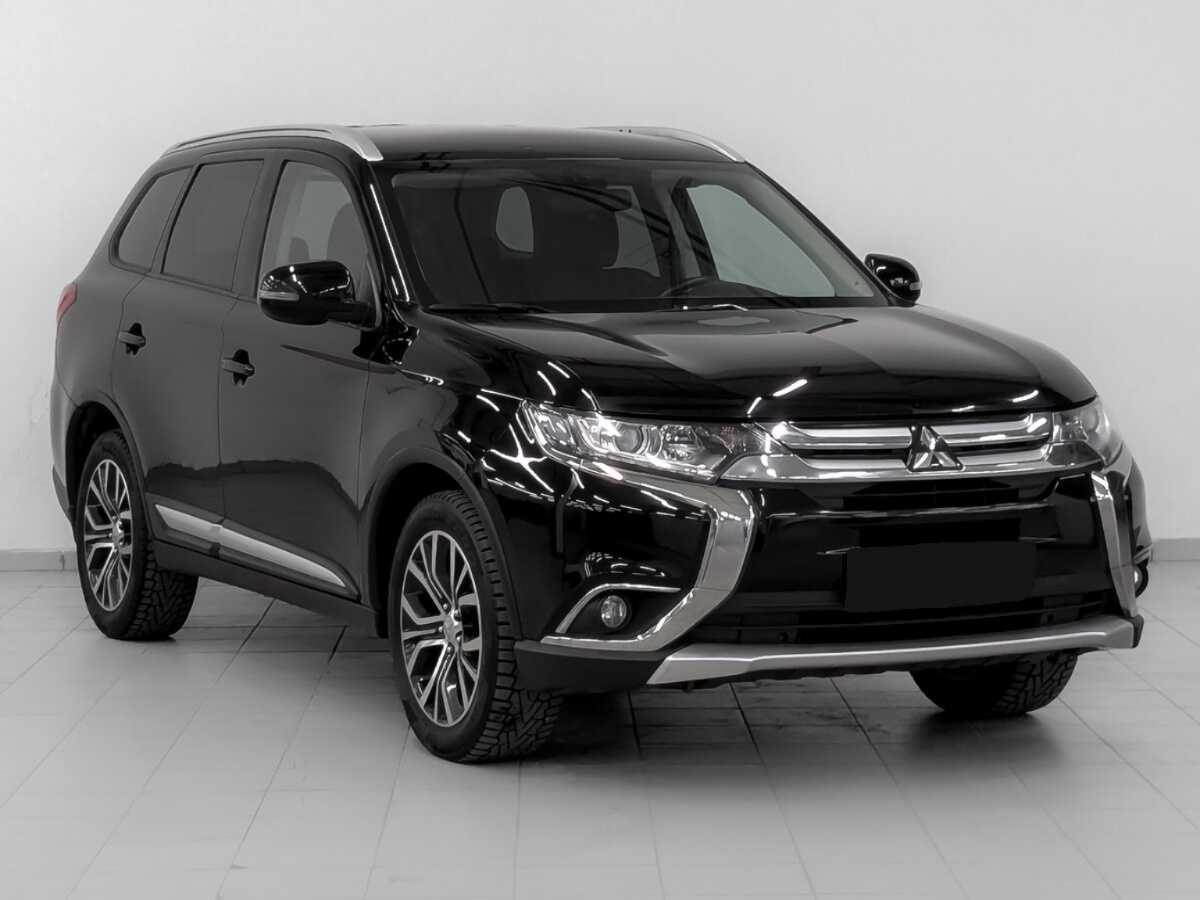 Mitsubishi Outlander с пробегом — 2018 год. Фото: #2