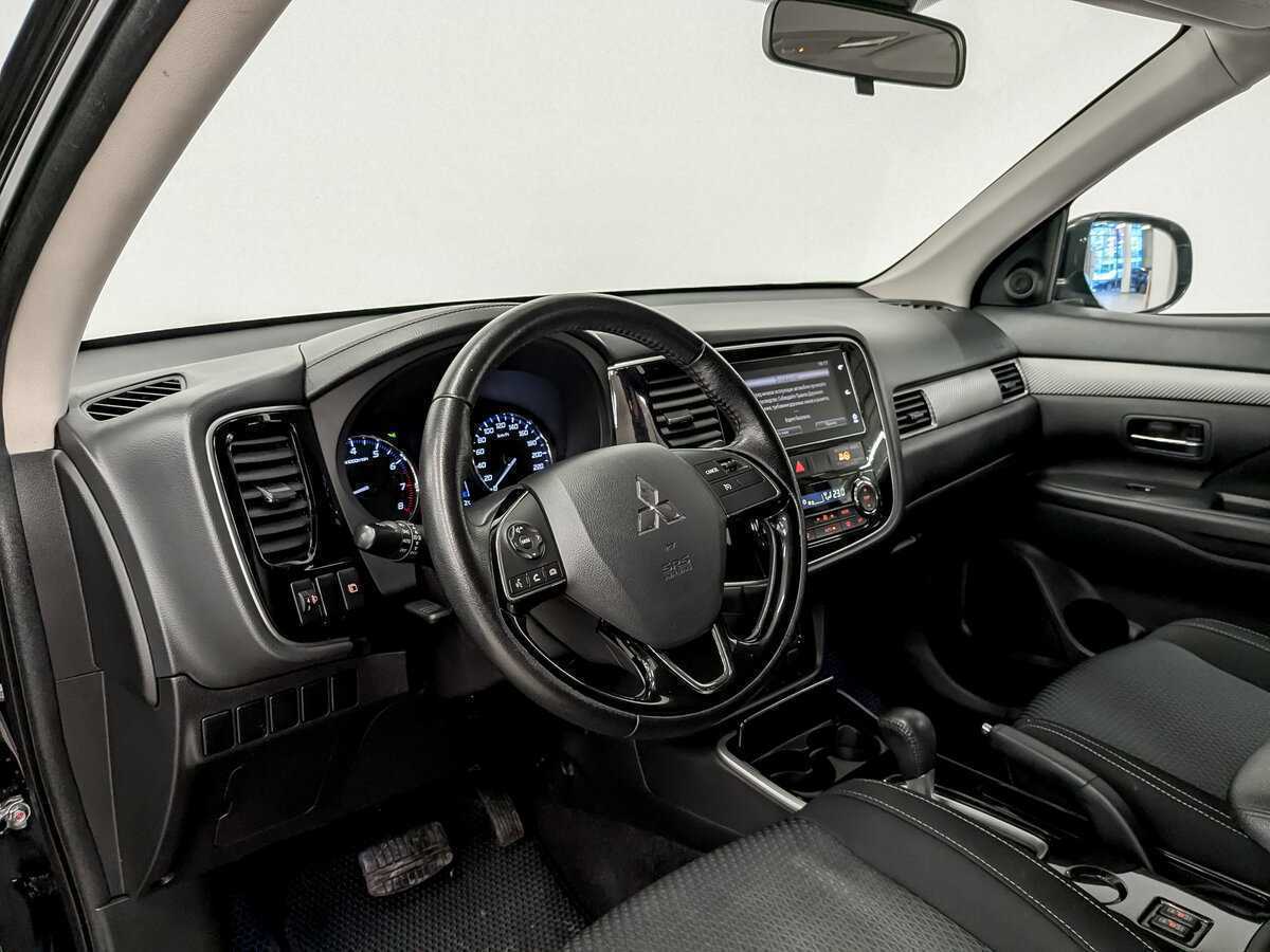 Mitsubishi Outlander с пробегом — 2018 год. Фото: #15