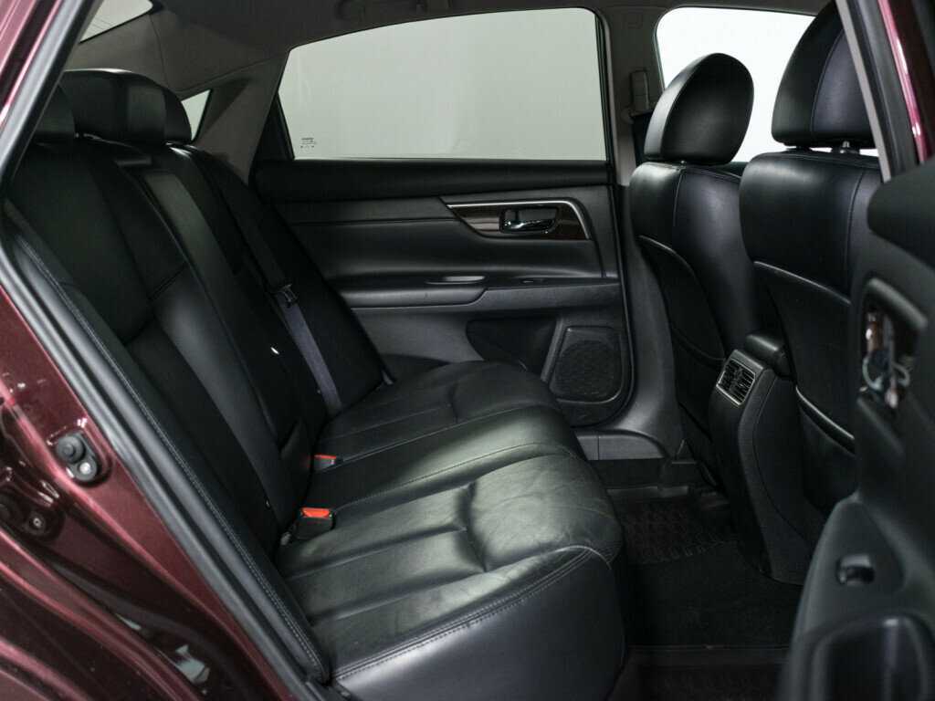 Nissan Teana с пробегом — 2014 год. Фото: #9