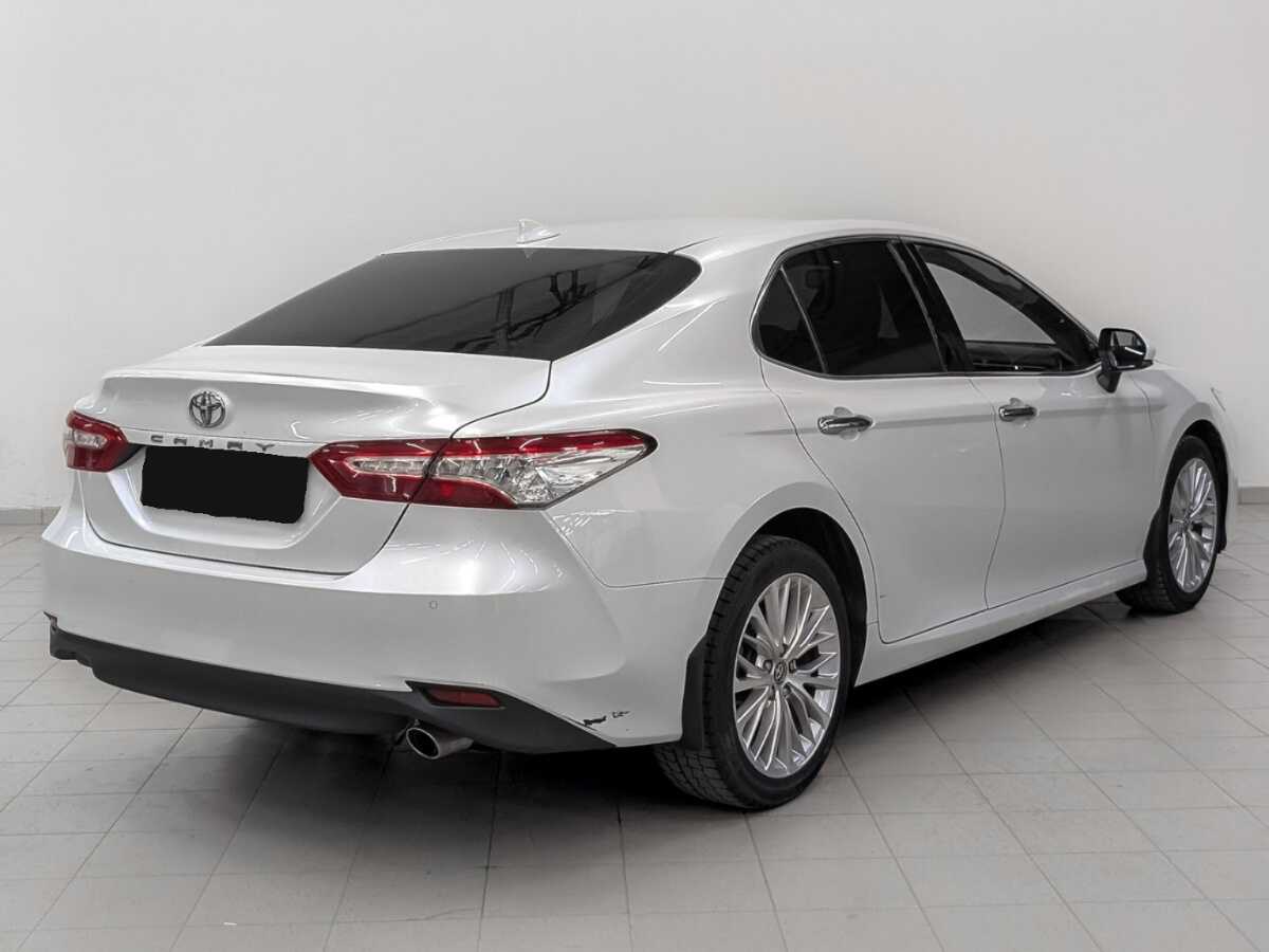 Toyota Camry с пробегом — 2019 год. Фото: #4