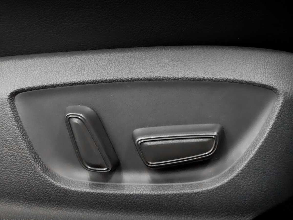 Toyota Camry с пробегом — 2019 год. Фото: #22