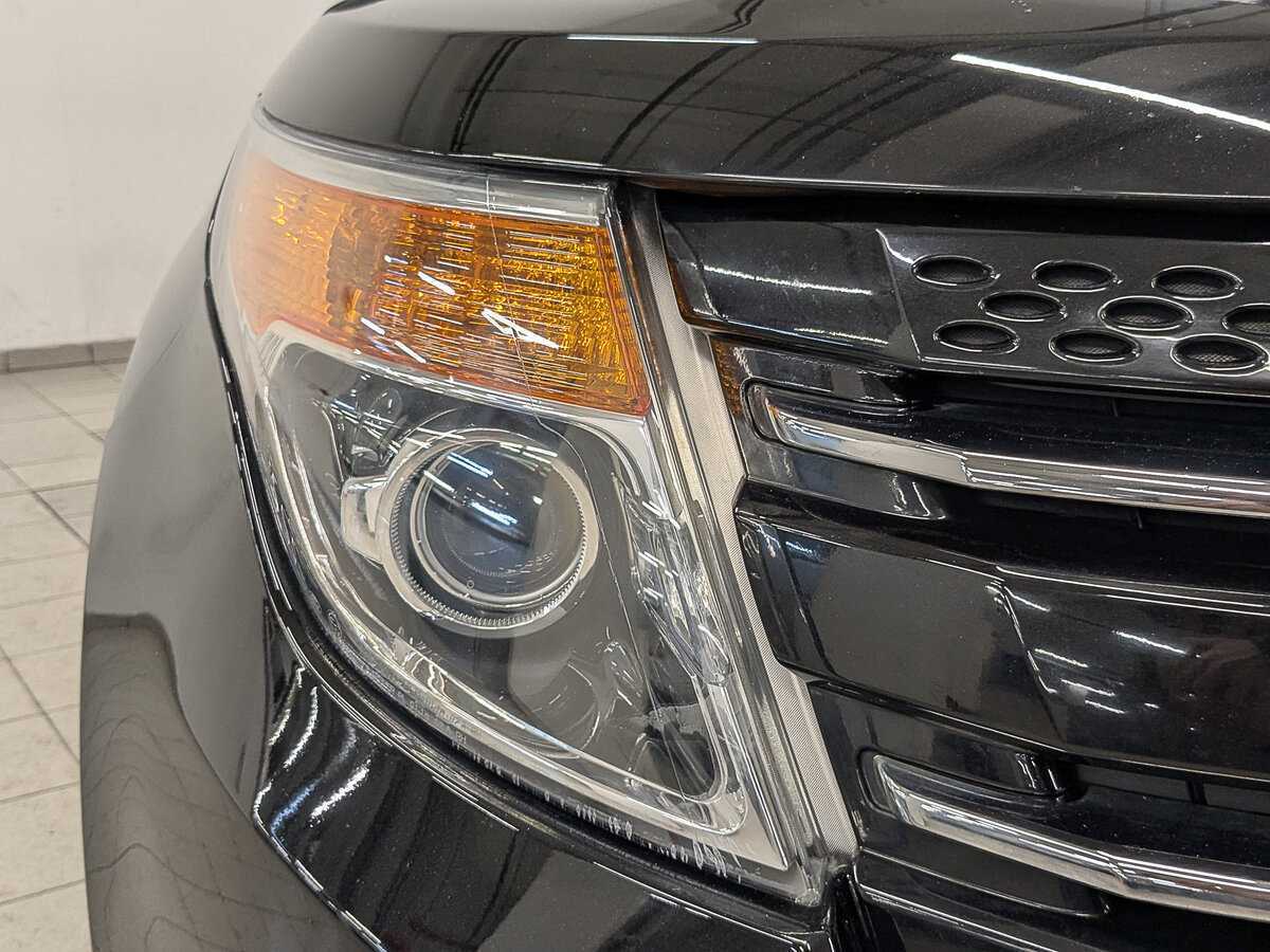 Ford Explorer с пробегом — 2014 год. Фото: #10