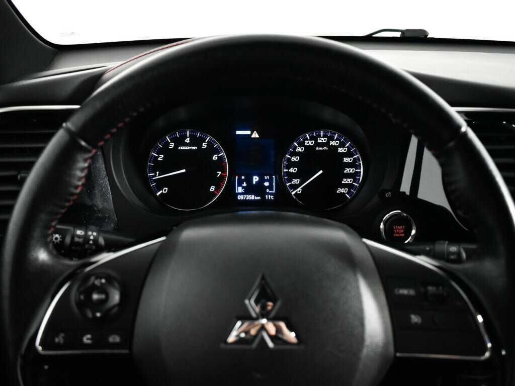 Mitsubishi Outlander с пробегом — 2021 год. Фото: #10