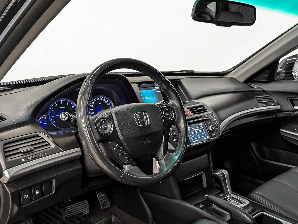 Honda Crosstour с пробегом — 2014 год. Фото: #12