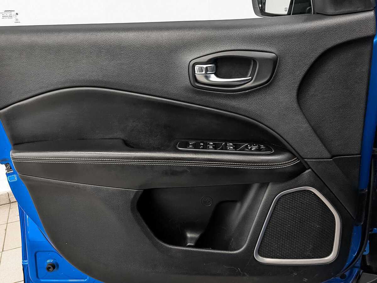 Jeep Compass с пробегом — 2018 год. Фото: #16