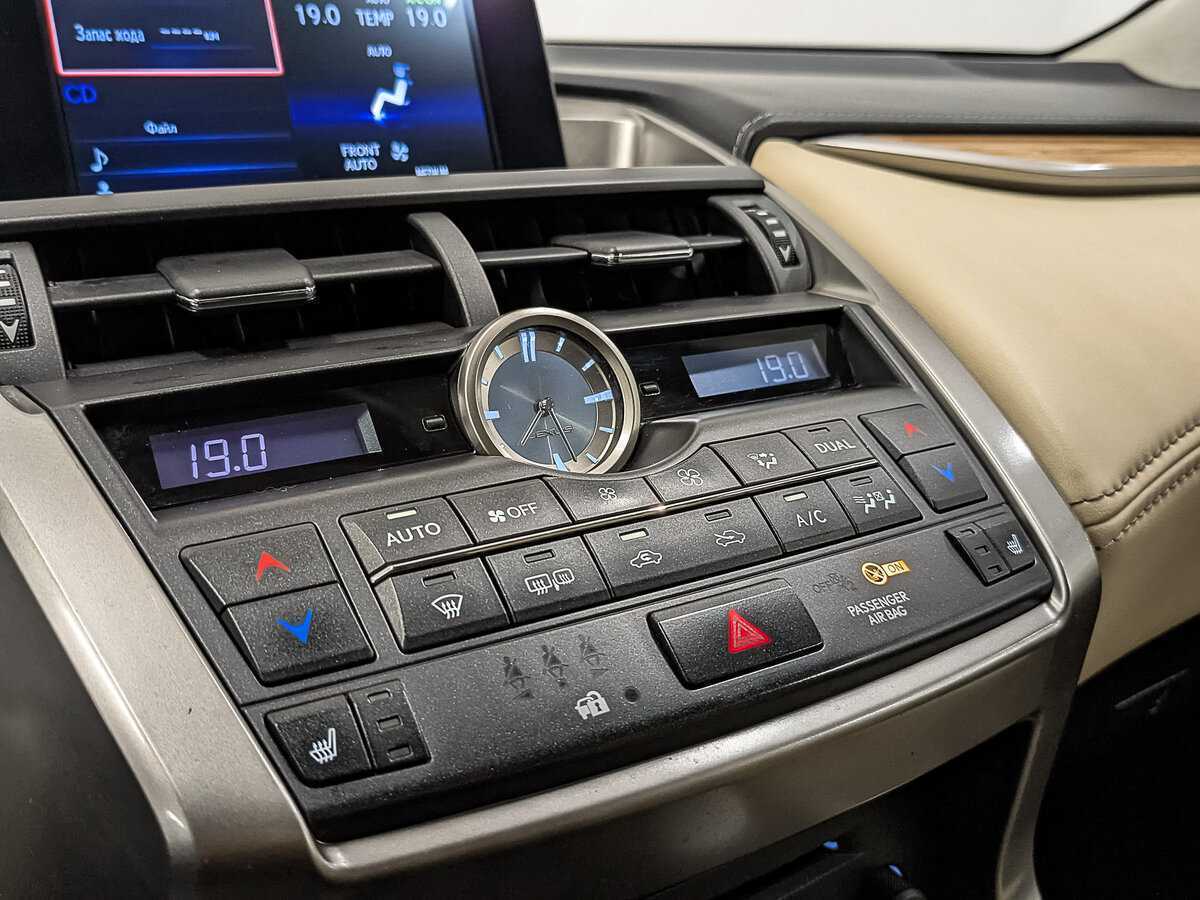 Lexus NX с пробегом — 2016 год. Фото: #20