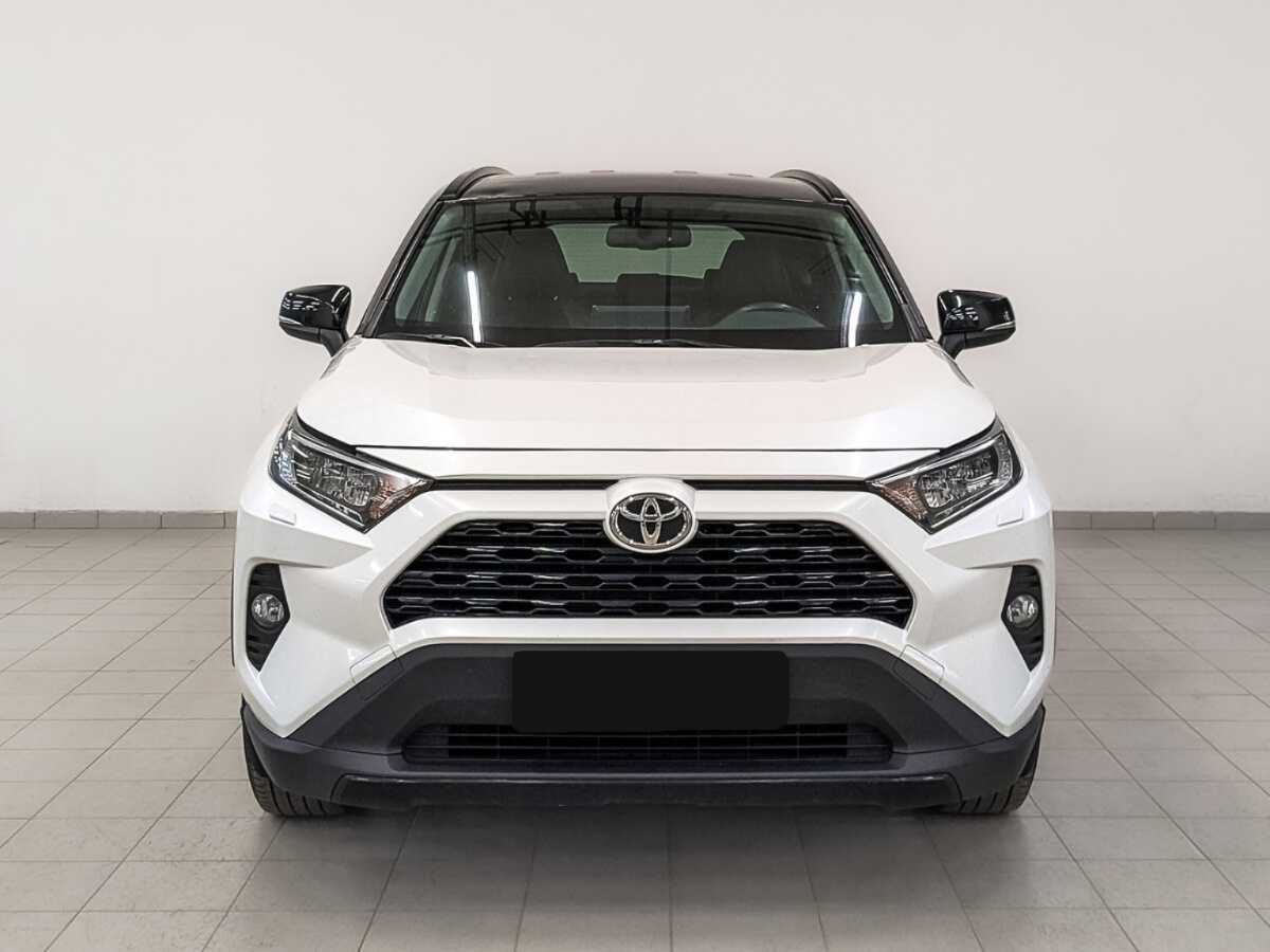 Toyota RAV4 с пробегом — 2021 год. Фото: #1