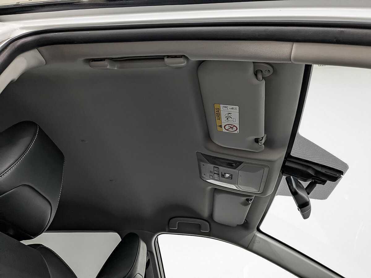 Toyota RAV4 с пробегом — 2021 год. Фото: #20