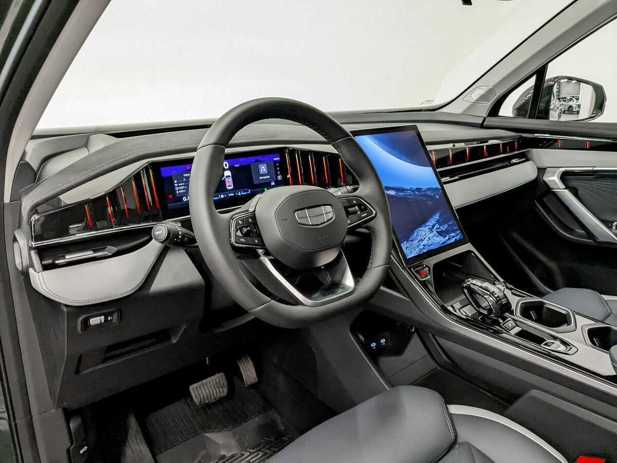 Geely Atlas с пробегом — 2024 год. Фото: #15