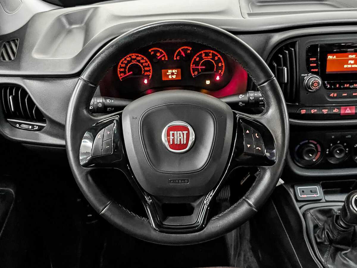 Fiat Doblo с пробегом — 2017 год. Фото: #21