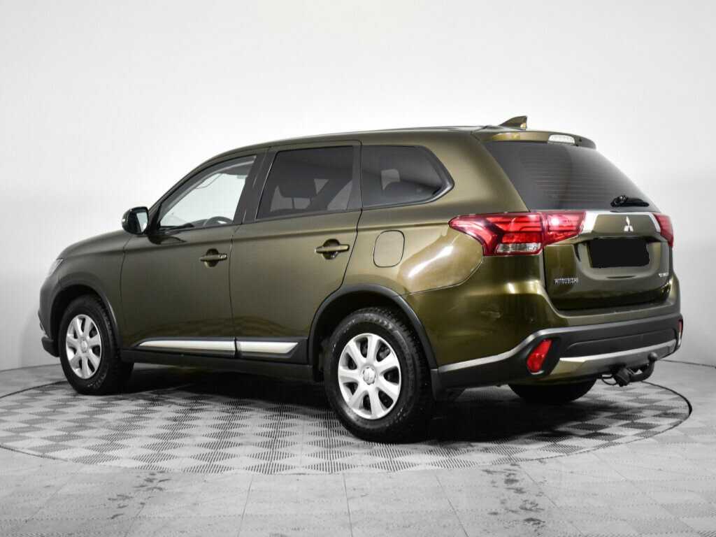 Mitsubishi Outlander с пробегом — 2017 год. Фото: #6