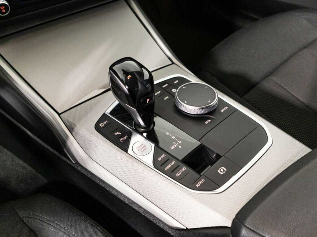 BMW 3 серии с пробегом — 2019 год. Фото: #19