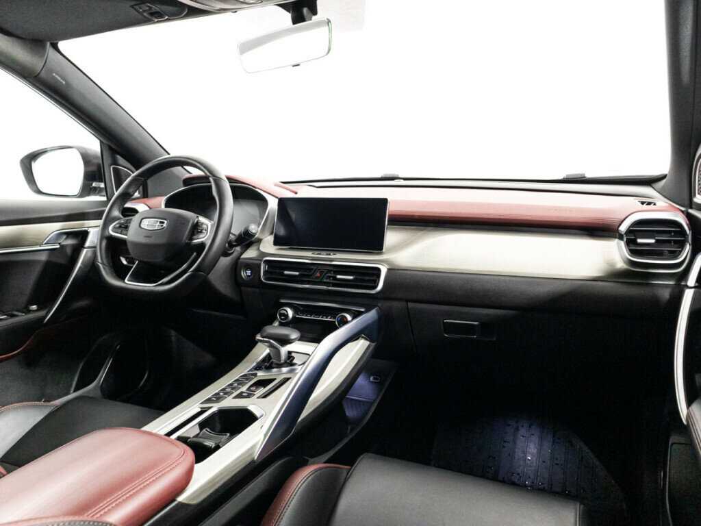 Geely Coolray с пробегом — 2023 год. Фото: #8