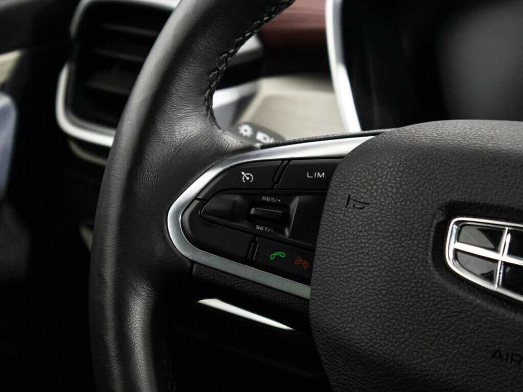 Geely Coolray с пробегом — 2023 год. Фото: #23