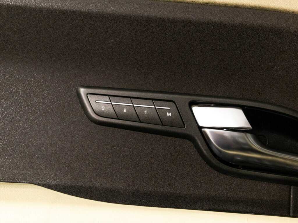 Land Rover Range Rover Evoque с пробегом — 2012 год. Фото: #17