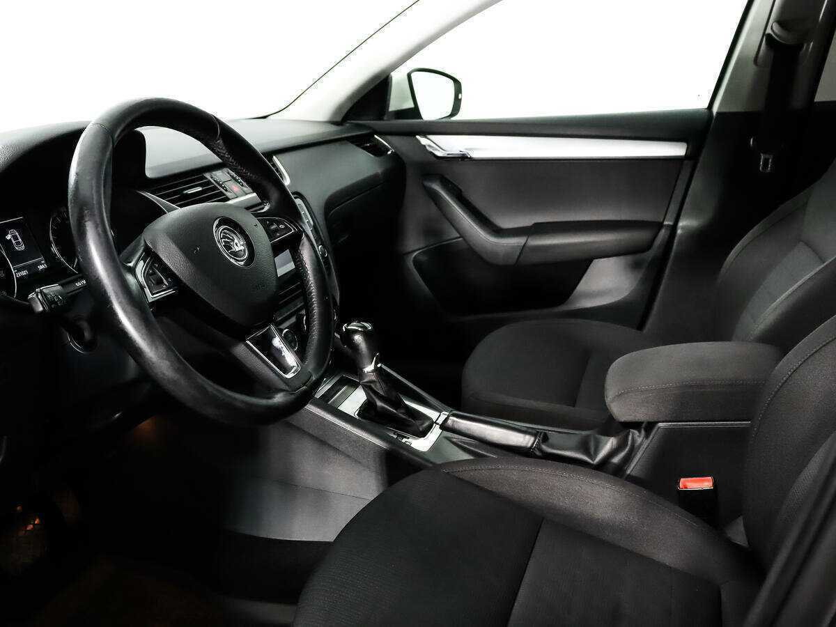 Skoda Octavia с пробегом — 2013 год. Фото: #8