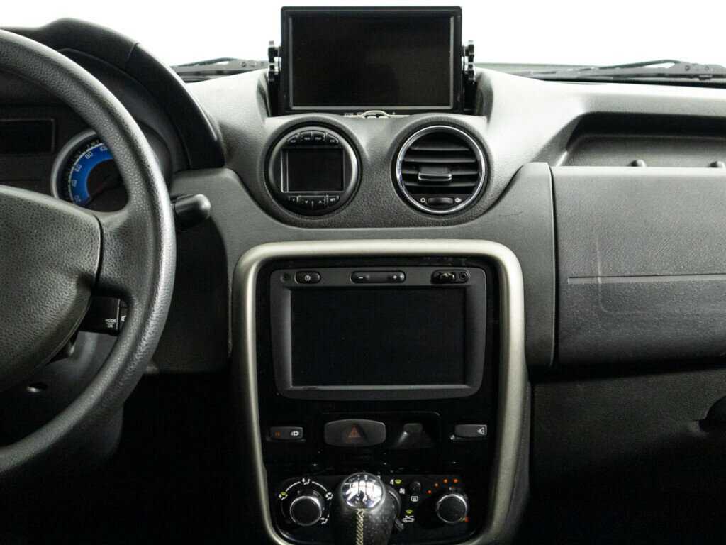 Renault Duster с пробегом — 2014 год. Фото: #13