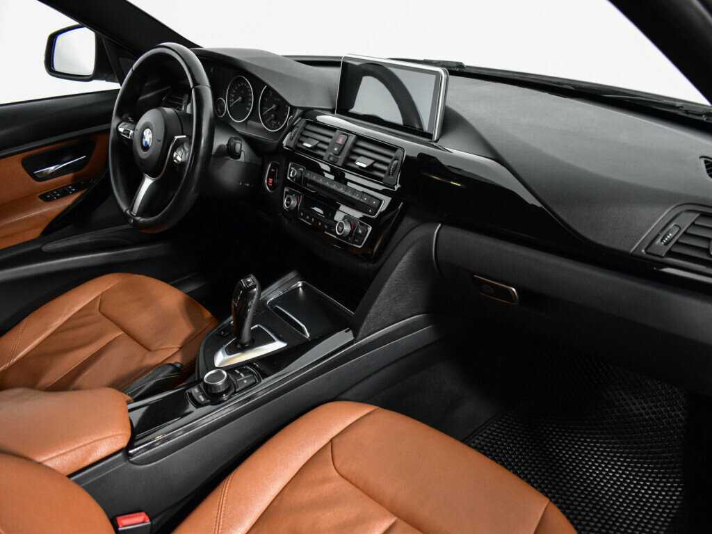 BMW 3 серии с пробегом — 2017 год. Фото: #15