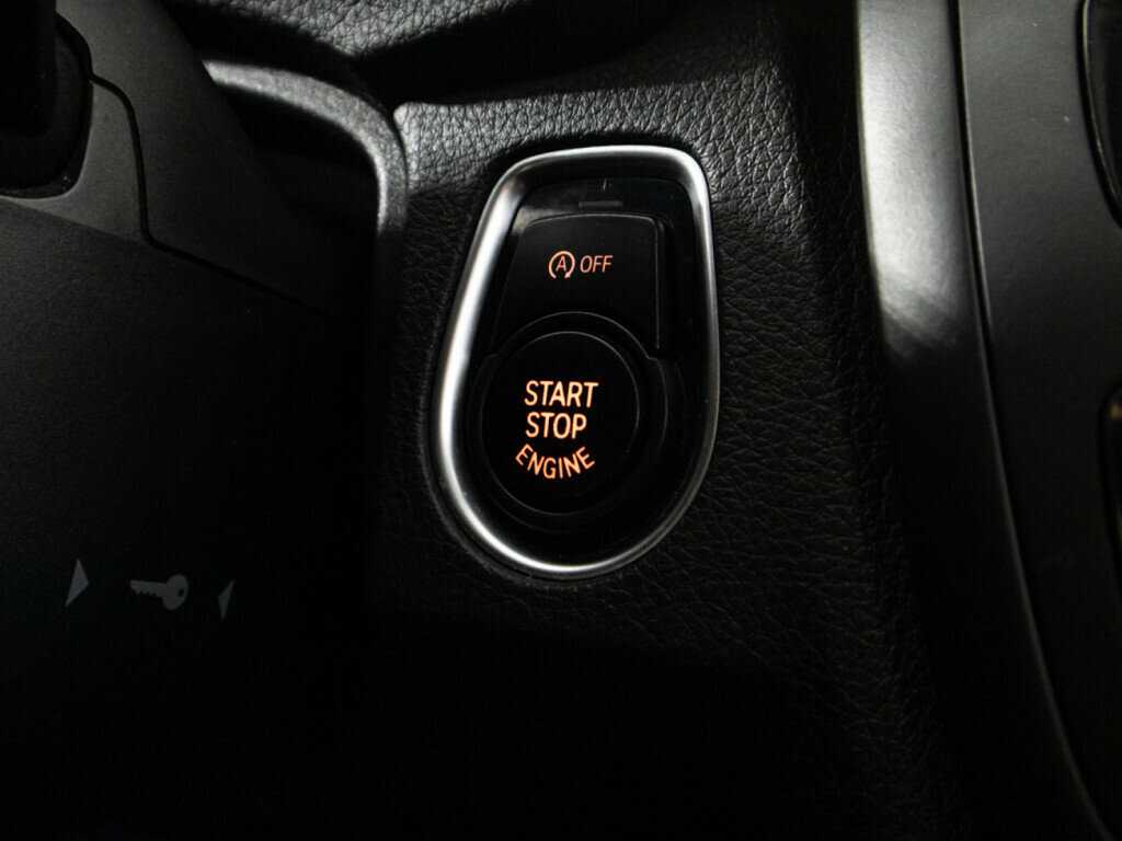 BMW 3 серии с пробегом — 2013 год. Фото: #16