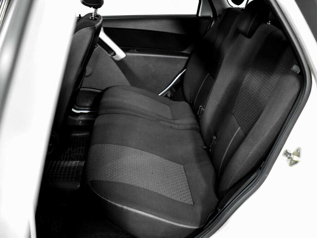 Lada (ВАЗ) Granta с пробегом — 2016 год. Фото: #10