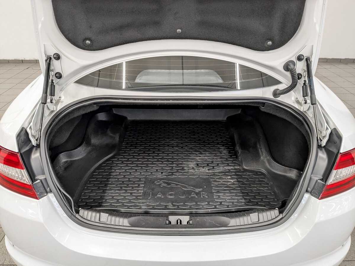 Jaguar XF с пробегом — 2014 год. Фото: #9