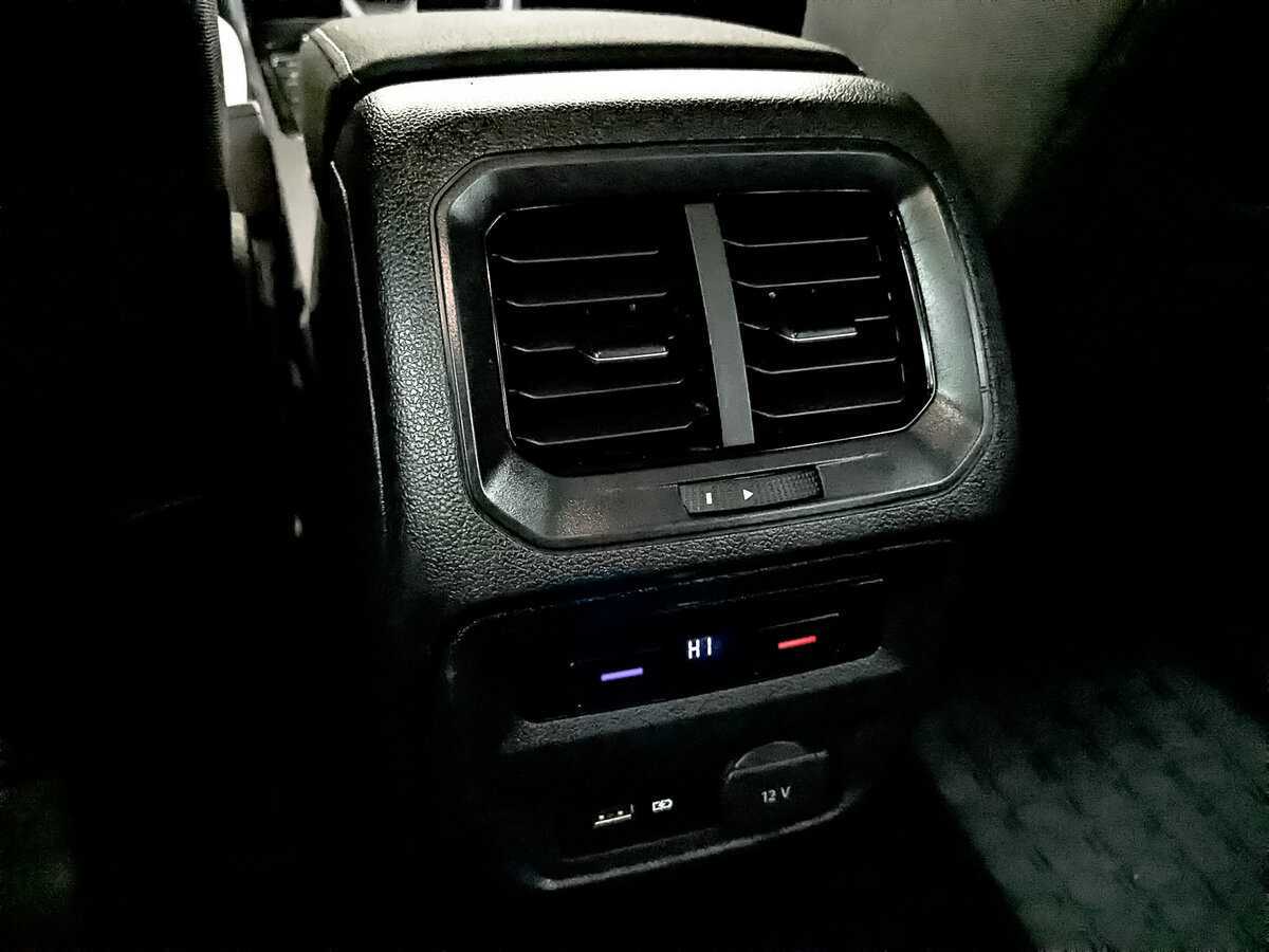 Volkswagen Tiguan с пробегом — 2020 год. Фото: #29