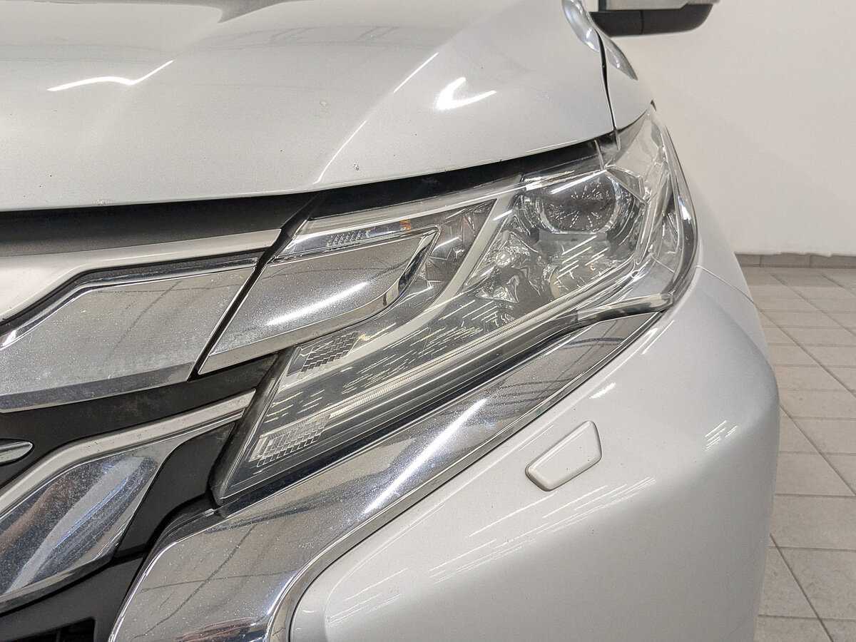 Mitsubishi Pajero Sport с пробегом — 2020 год. Фото: #10