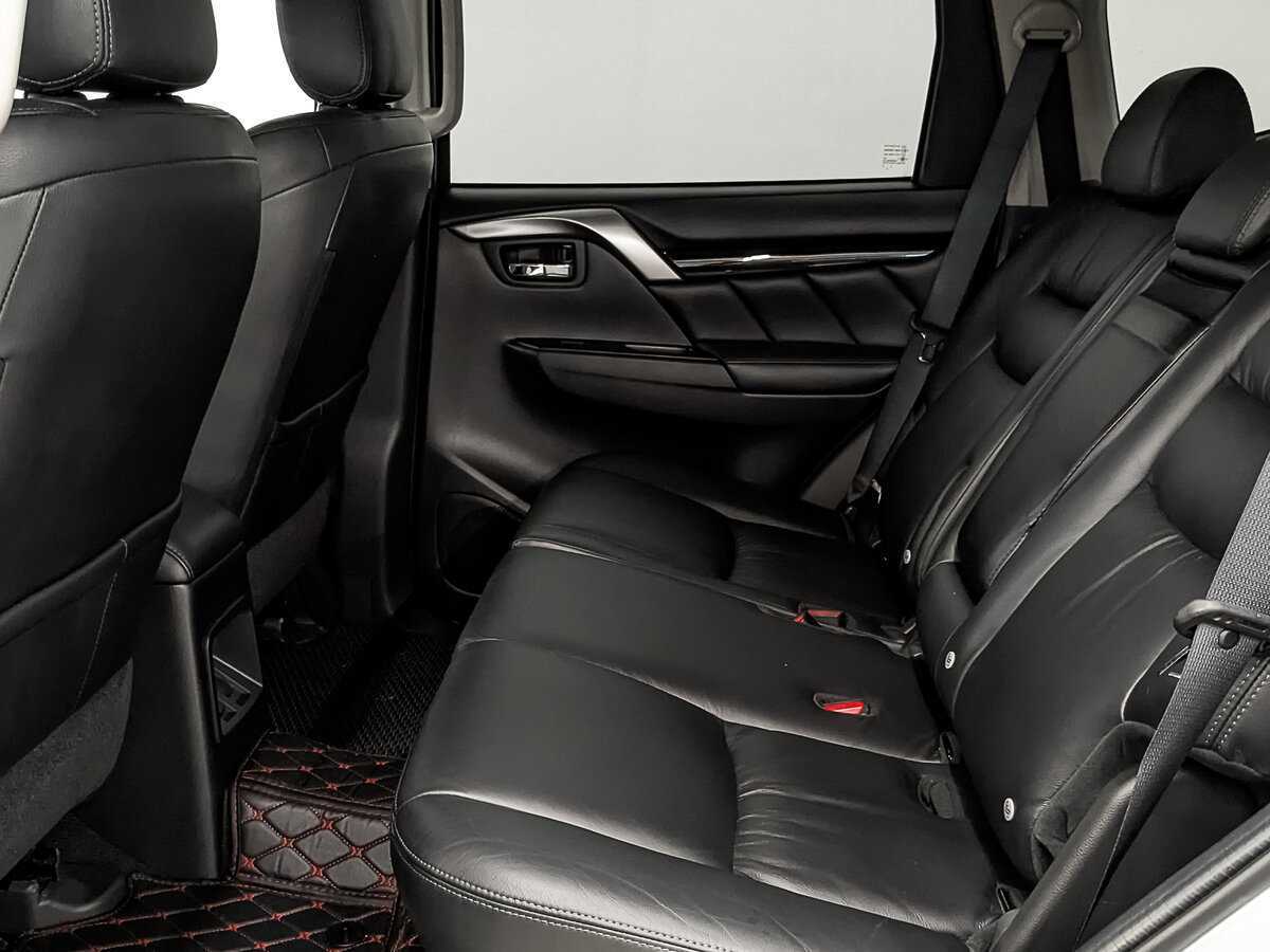 Mitsubishi Pajero Sport с пробегом — 2020 год. Фото: #17