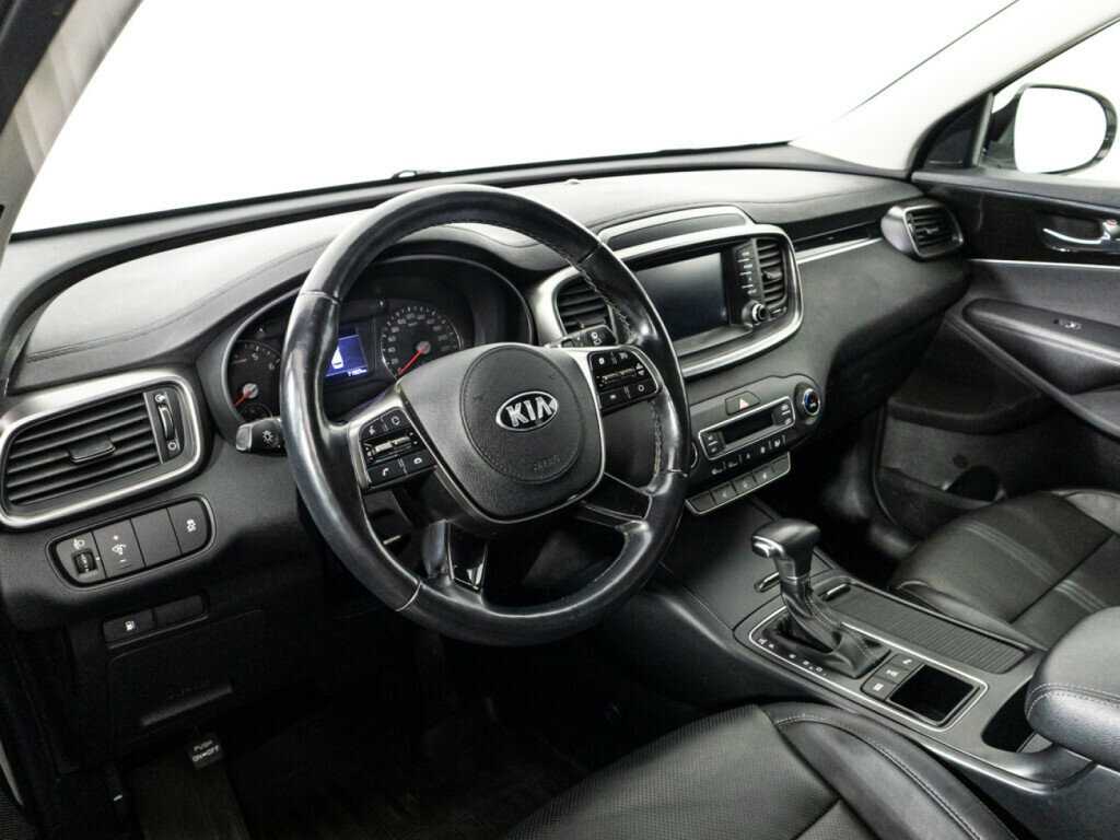 Kia Sorento с пробегом — 2019 год. Фото: #10