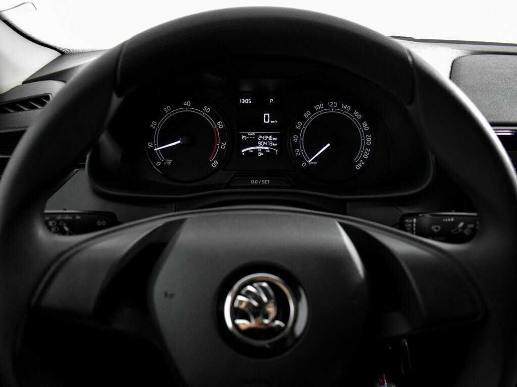 Skoda Rapid с пробегом — 2021 год. Фото: #14