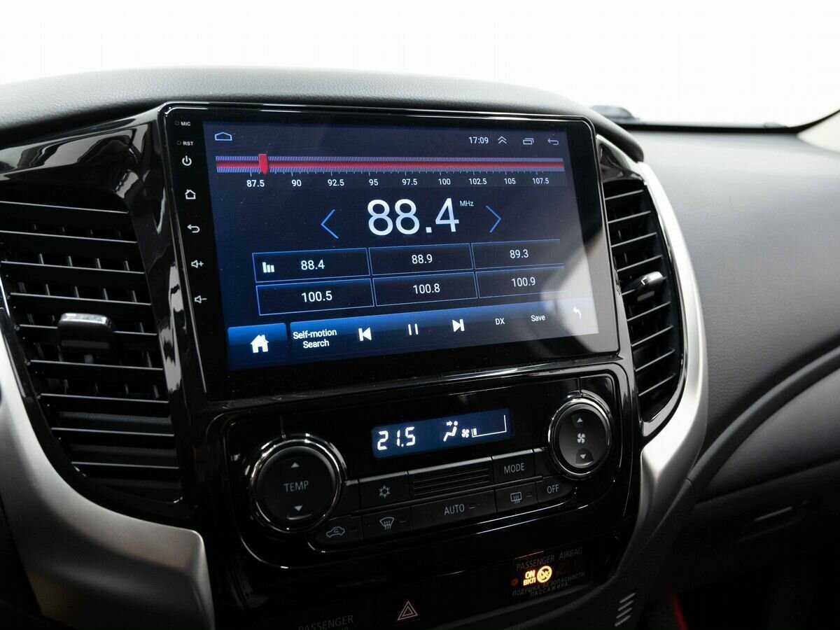 Mitsubishi Pajero Sport с пробегом — 2017 год. Фото: #18