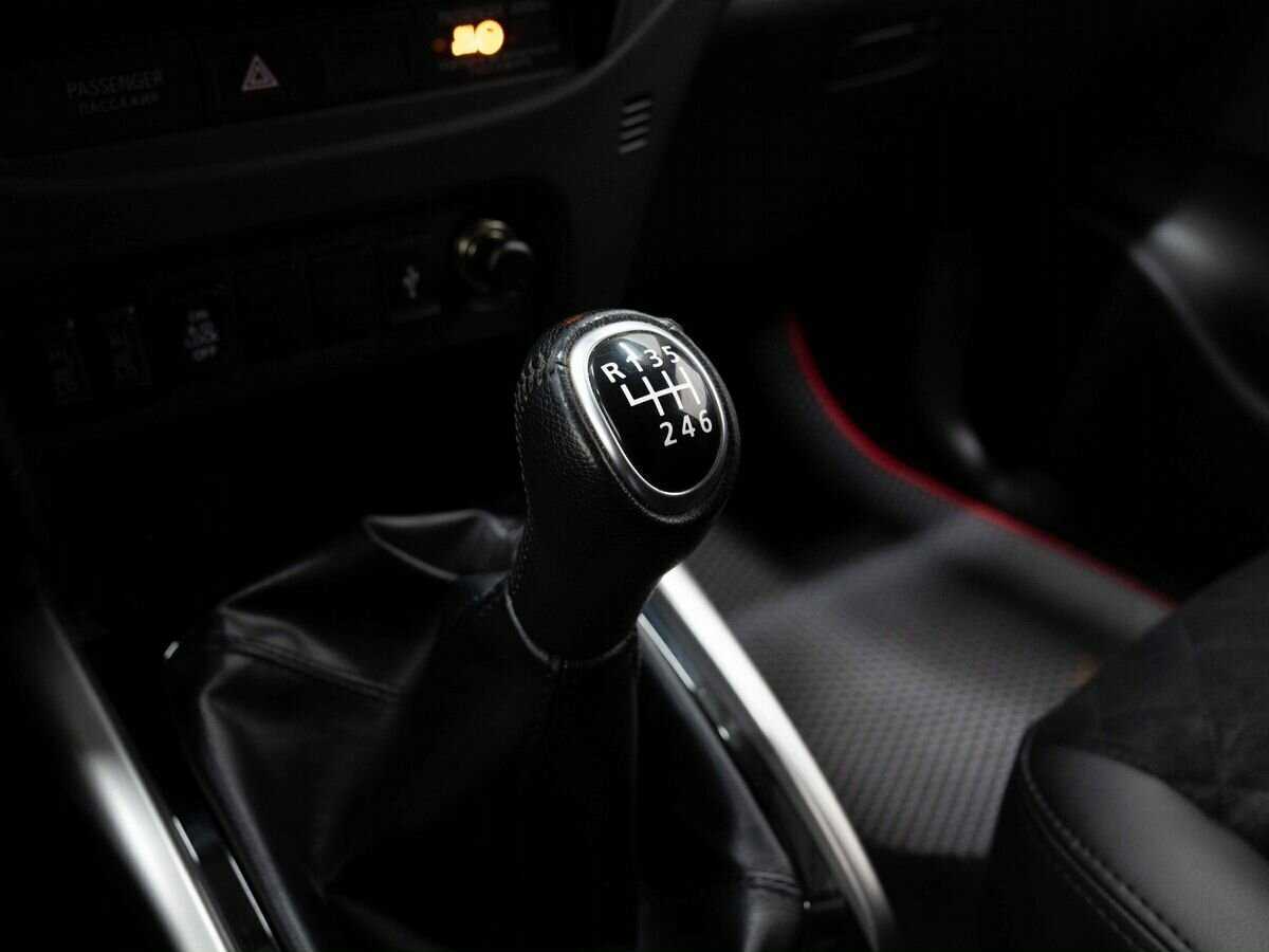 Mitsubishi Pajero Sport с пробегом — 2017 год. Фото: #20